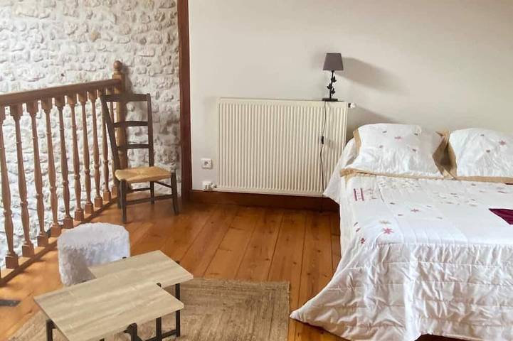 Location de vacances pour 6 personnes, avec jardin à Pons - 3