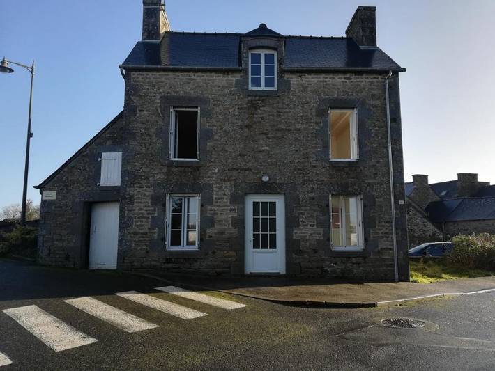 Location de vacances pour 4 personnes, avec jardin à Mégrit