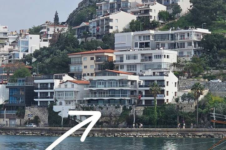 Ganze Wohnung, Cosy  Waterfront apartment in the city center with sea view in Kusadasi Coast, Kusadasi