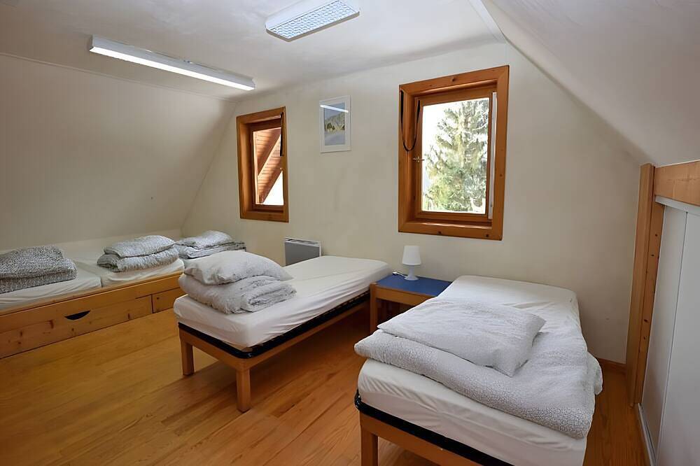 Mountain Chalet for 14 Guests in La Morte, Écrins National Park