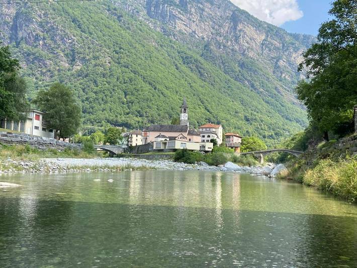 Ferienwohnung für 2 Personen, mit Balkon und Ausblick in Cevio