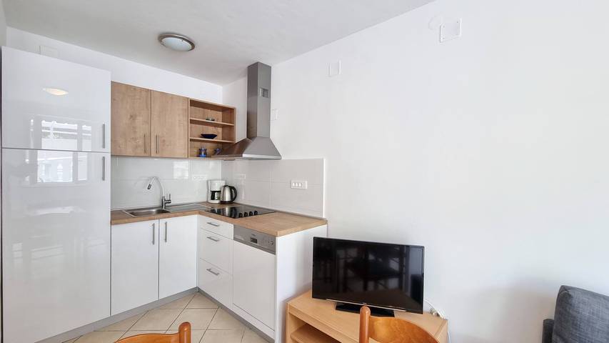 Ferienwohnung für 5 Personen, mit Balkon/Terrasse, mit Haustier in Baska - 2