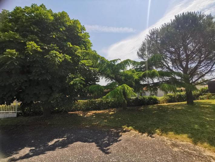 Location de vacances pour 10 personnes, avec piscine ainsi que jardin et terrasse à Bressuire - 2