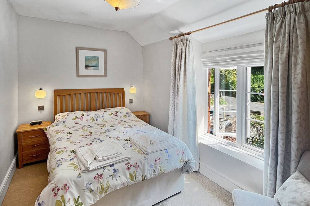 Magnolia Cottage, Porlock in Porlock, Somerset