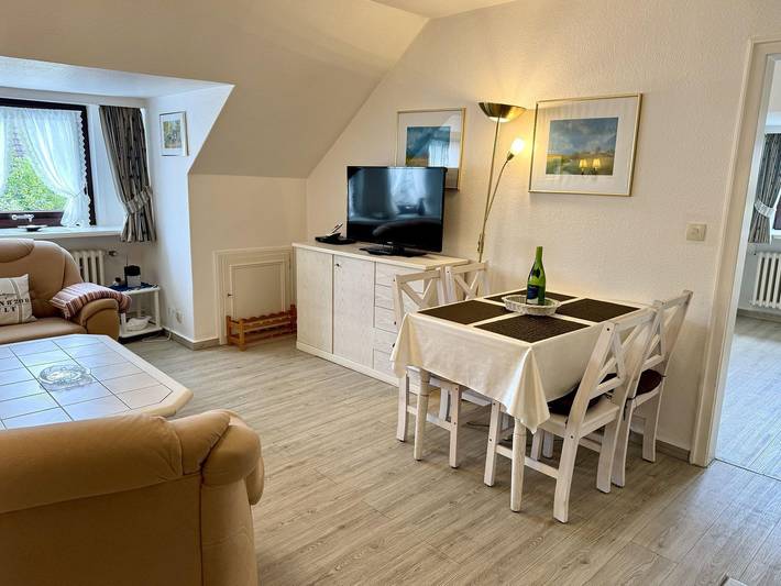 Ganze Wohnung, Gemütliche 2-Zimmer Ferienwohnung für 2 Personen, strandnah in Westerland in Westerland, Sylt (Gemeinde)