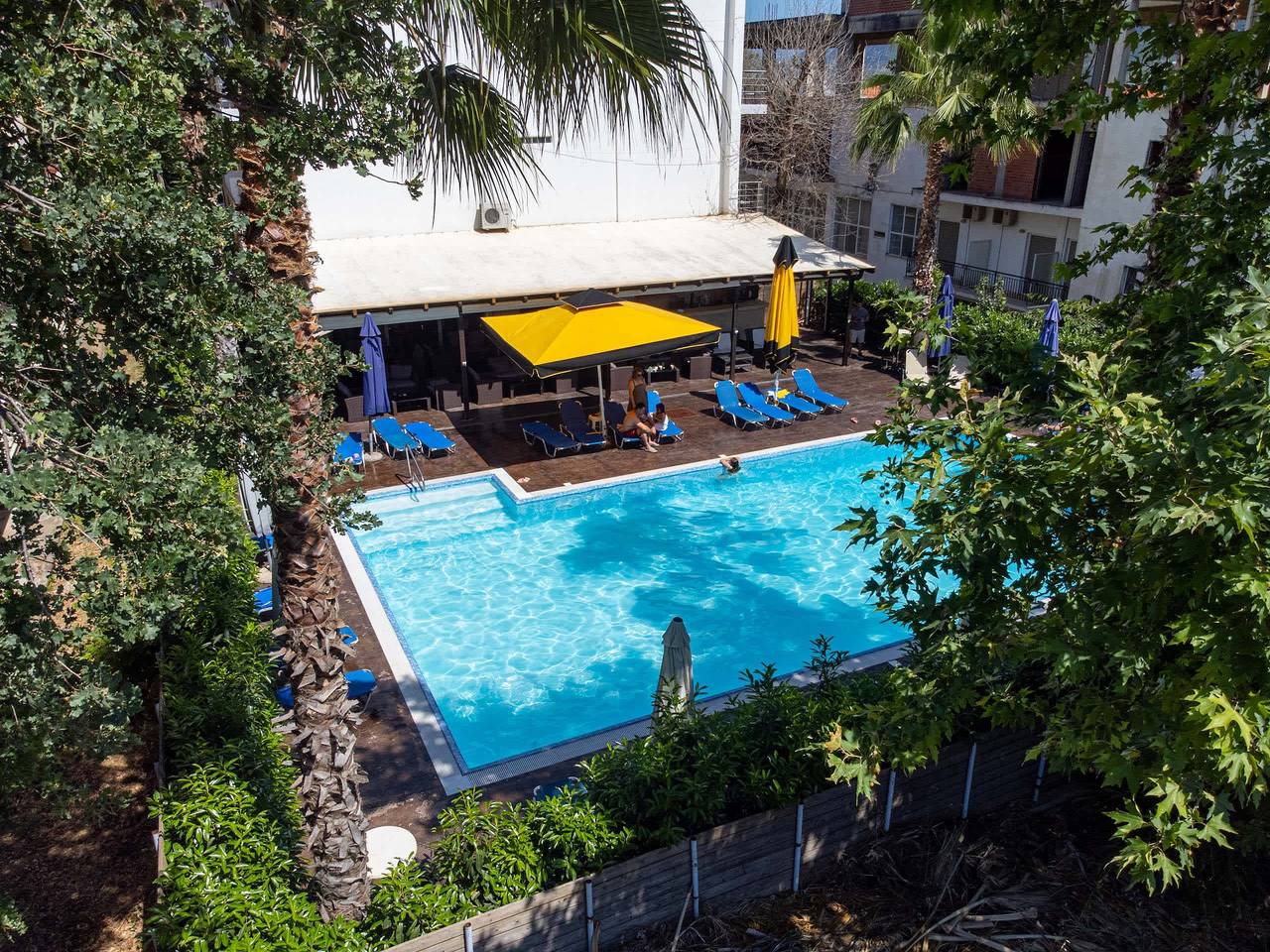 Ganze Ferienwohnung, Hotel Ena - Stylish Mountain View Suite with Pool in Fthiotida