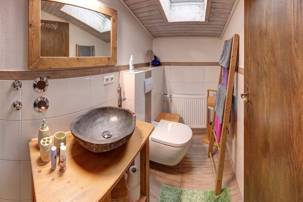 Ganze Wohnung, Ferienwohnung für 2 Personen mit Balkon, Küchenzeile, 29 qm in Inzell, Bayerische Alpen