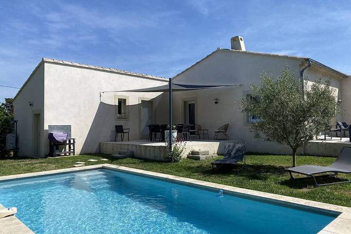 Villa für 8 Personen, mit Whirlpool und Garten sowie Terrasse