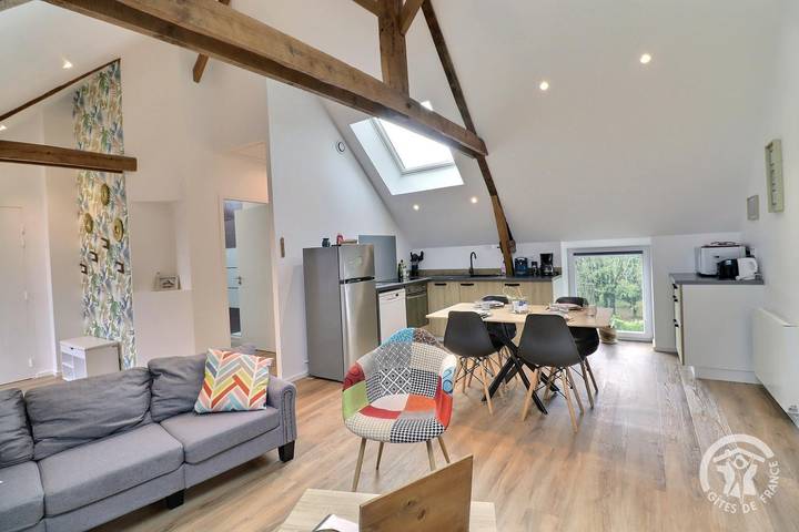 Gîte pour 4 personnes, avec terrasse et jardin dans Coglès - 2