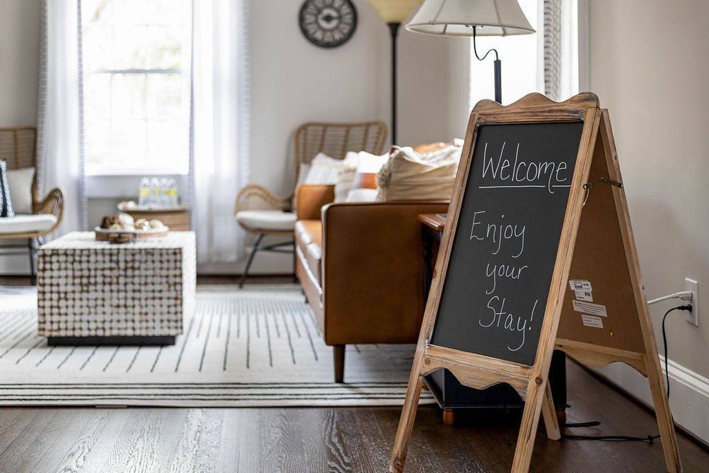 Emerywood Retreat: Chic Interiors in a Premier Neighborhood in High Point, Guilford County