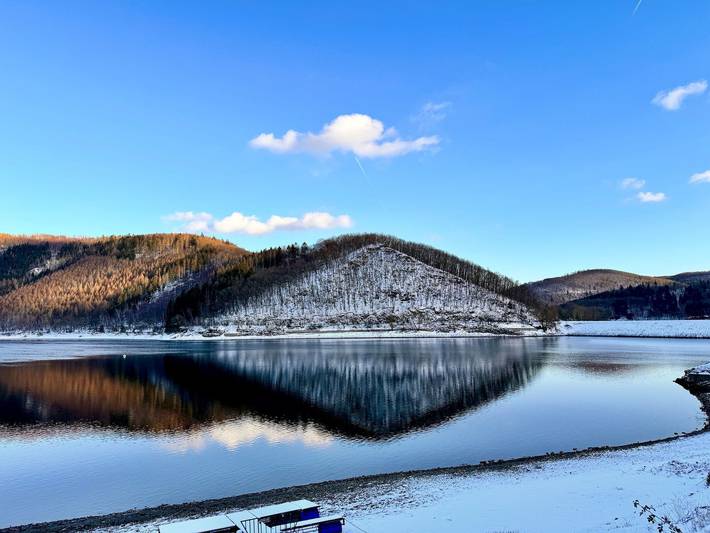Ferienhaus für 8 Personen, mit Garten und Ausblick sowie Seeblick, kinderfreundlich in Regierungsbezirk Köln - 4