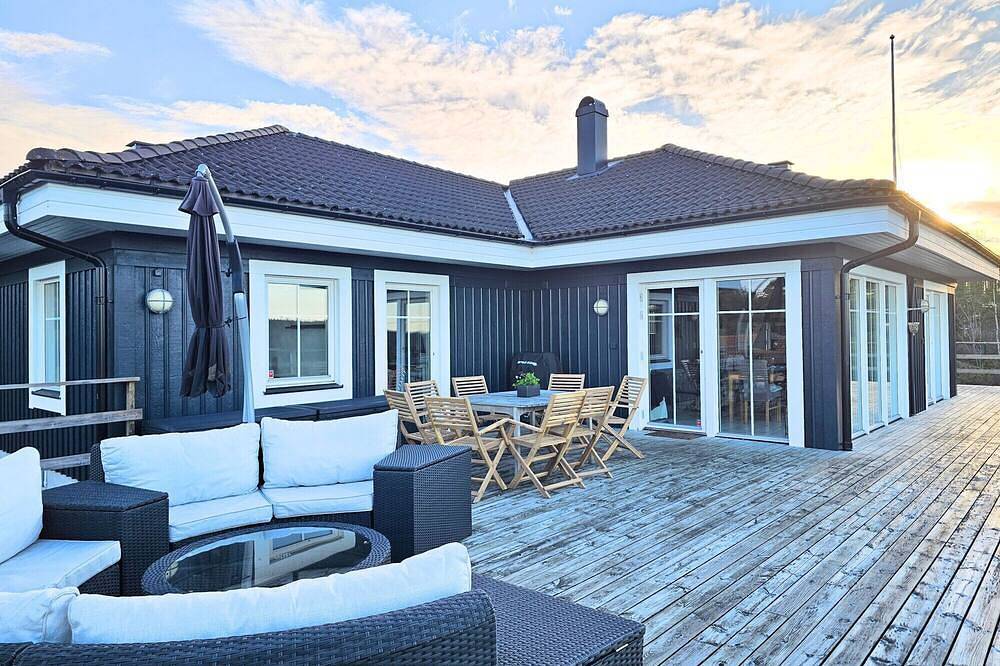 Villa mit schöner Aussicht und Sauna in Henån | in Henan, Orust