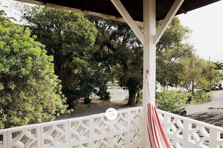 Casas e apartamentos de temporada para 2 pessoas, com balcão em Barra da Lagoa