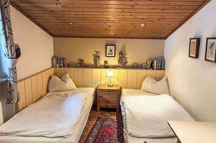 Entire apartment, Cosy apartment for 4 people with Wifi, Tv and balcony in Saalbach, Saalbach-Hinterglemm