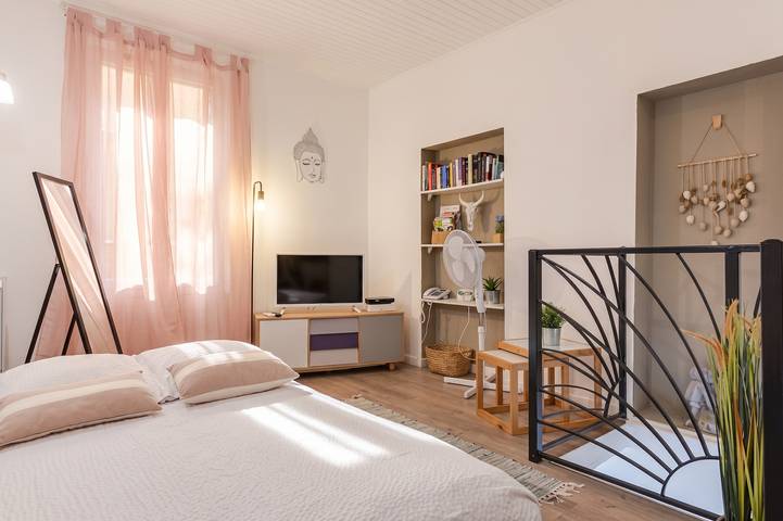 Cozy house in Béziers with private garden in Béziers, Côte d'Améthyste