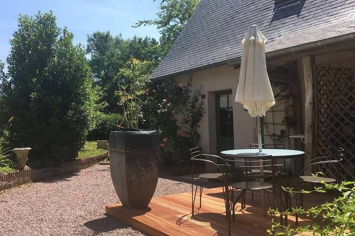 Gîte pour 4 personnes, avec jardin et terrasse à RY