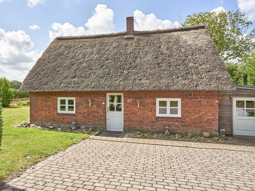 Reetgedecktes Ferienhaus Haubarg-Kieker in Simonsberg, Halbinsel Eiderstedt