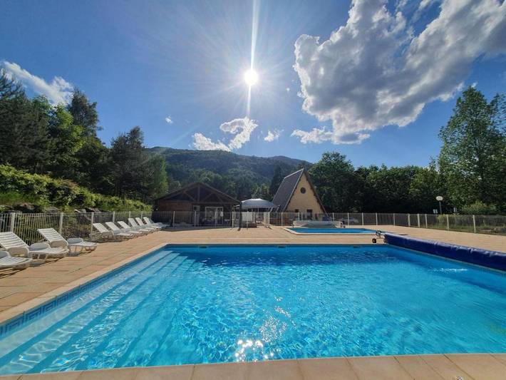 Location de vacances pour 5 personnes, avec jardin ainsi que vue et piscine, animaux acceptés à La Bréole - 3