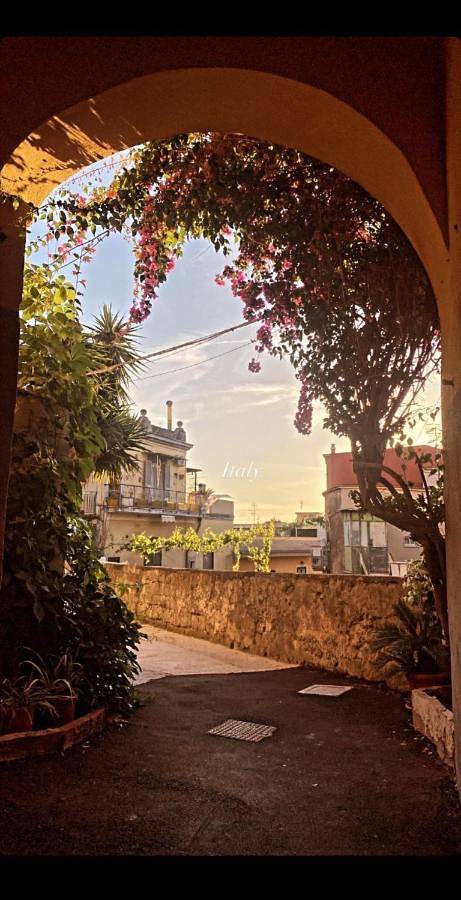 Appartamento per 5 persone, con Balcone e Giardino a Pollena Trocchia
