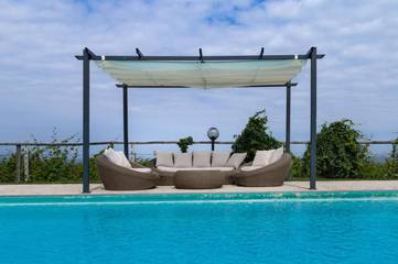 Chambre d’hôte pour 2 personnes, avec jardin ainsi que vue et piscine, animaux acceptés à La Morra