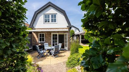 Ferienhaus für 4 Personen, mit Terrasse und Garten in Bergen (Nordholland)