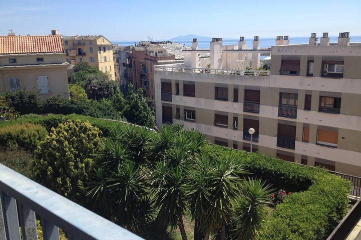 Appartement de vacances pour 3 personnes, avec terrasse à Bastia