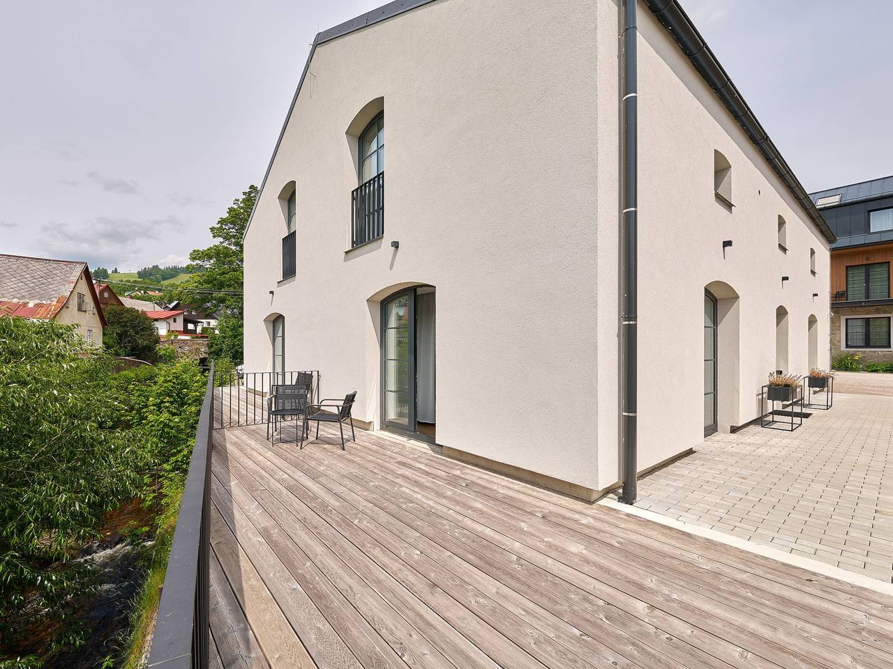 Ganze Wohnung, Luxury Mountain Attic with Ac & Netflix in Černý Důl, Region Trautenau