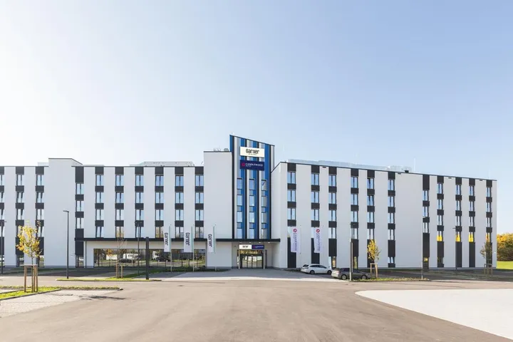 Hotel para 2 personas, con terraza y vistas - 1