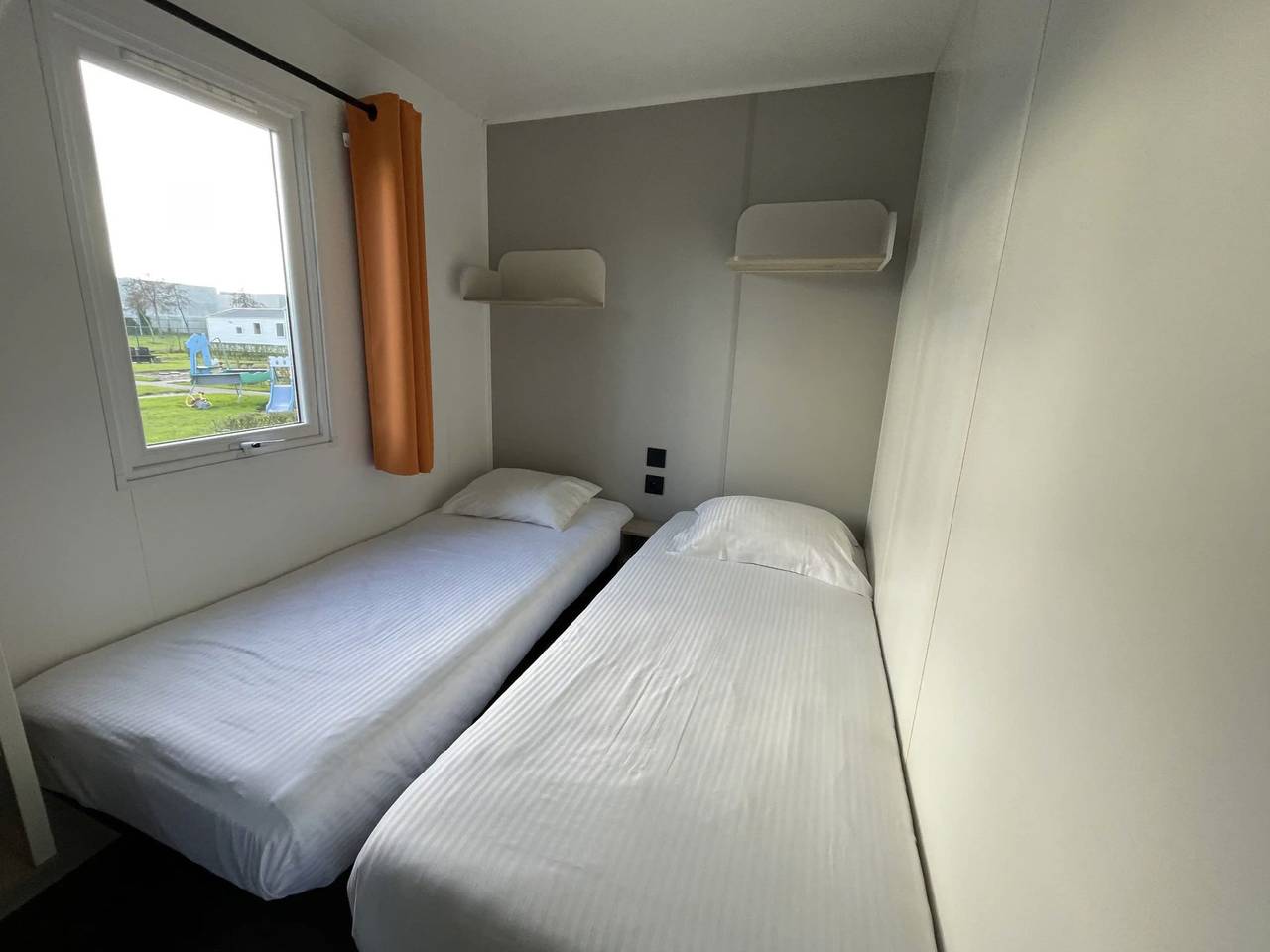 Vakantiepark Klein Strand - Comfort Chalet 4p in Jabbeke, West-Vlaanderen