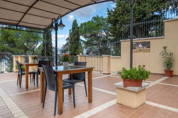 Hôtel pour 2 personnes, avec terrasse, animaux acceptés à Baunei - 4