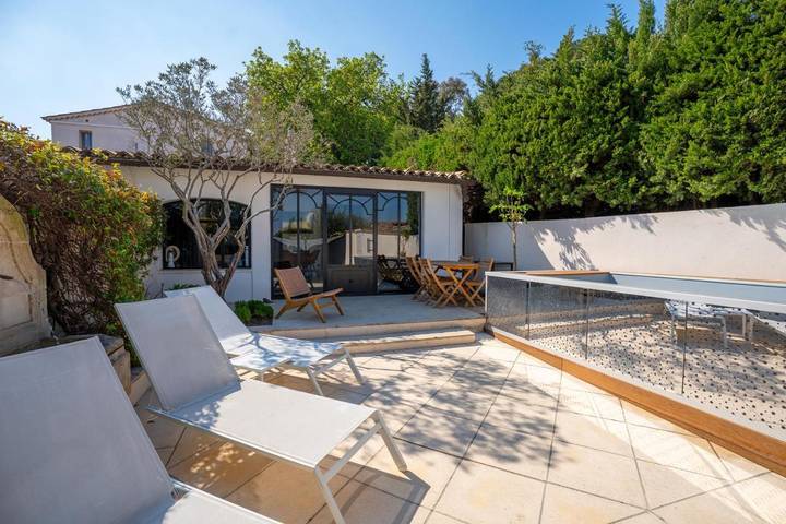 Villa voor 4 personen, met zwembad en tuin in Saint-Tropez