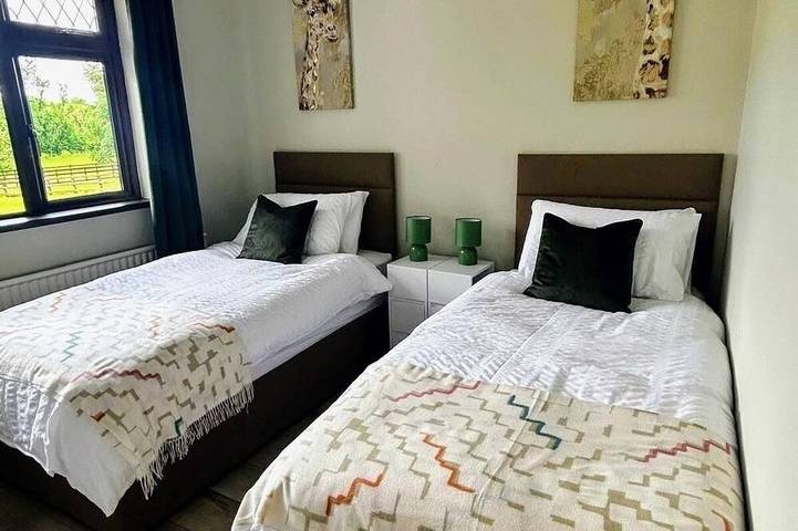 Whitepark Lodge - 5-Bett Landhaus. Neu renoviertes familienfreundliches Haus in Grafschaft Fermanagh