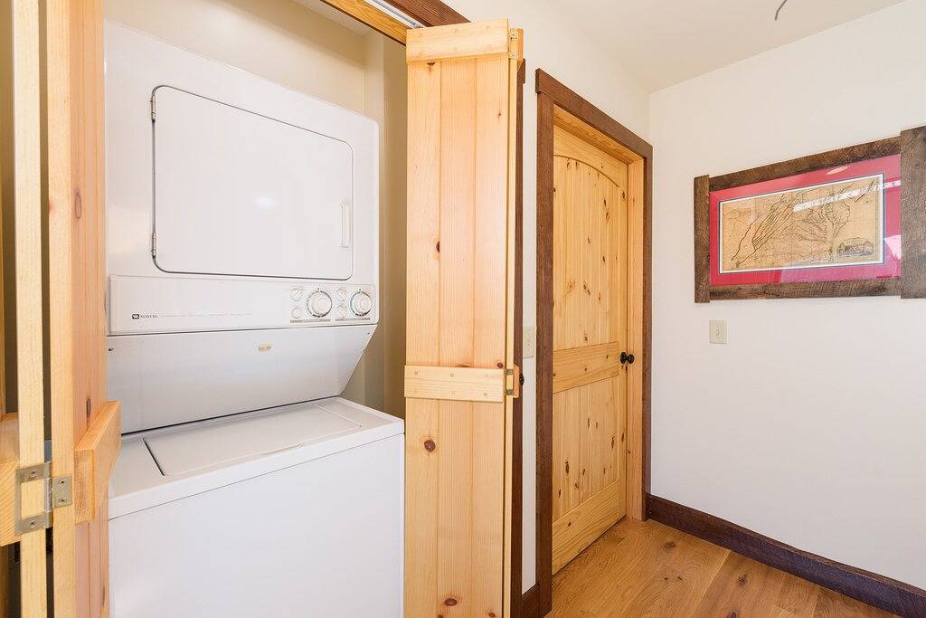 Genießen Sie einsame sternenklare Nächte! In der Nähe von Luray, Hottub, Wifi, Handicap, Kamin in Page County