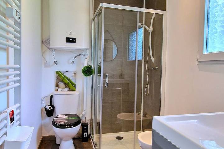 Location de vacances pour 2 personnes, avec terrasse et jardin ainsi que piscine et jacuzzi à Mios - 3