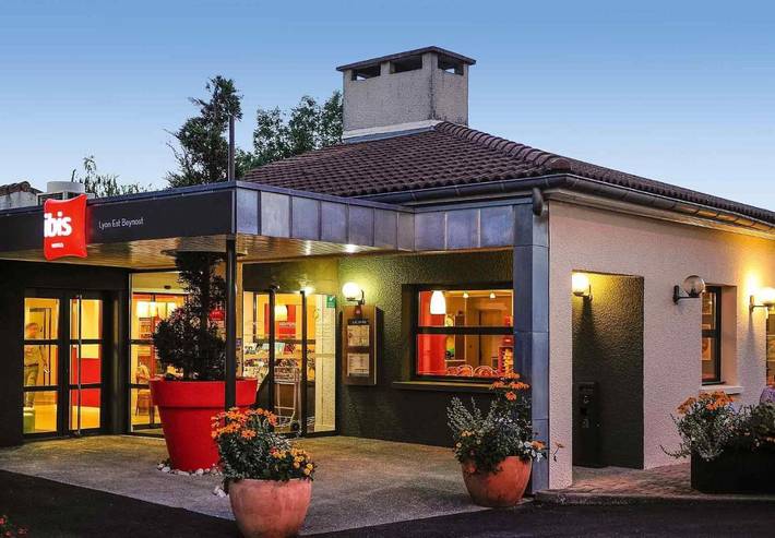 Hôtel pour 3 personnes à Beynost - 3