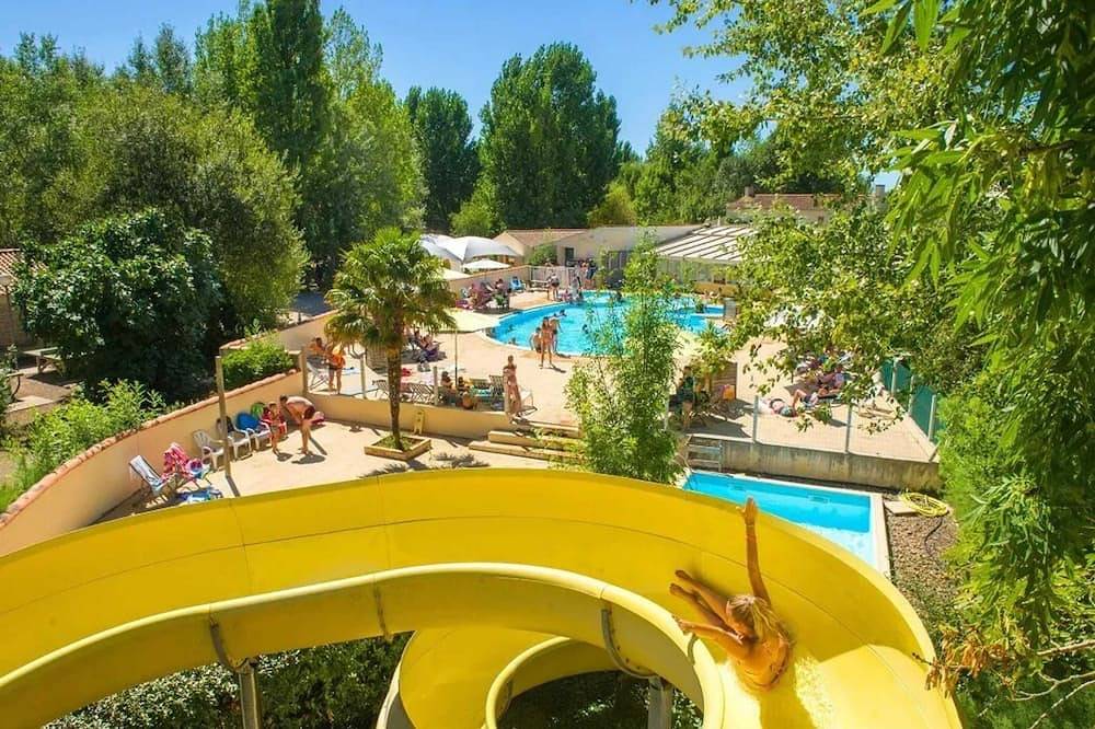 Homerez - Gezellig bungalow in Angles met gedeeld zwembad in Angles, Vendée