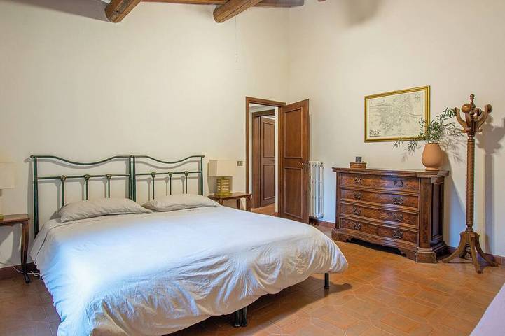 Appartement dans mas toscan avec piscine privée | 3 chambres | 8 personnes in Reggello, Valdarno