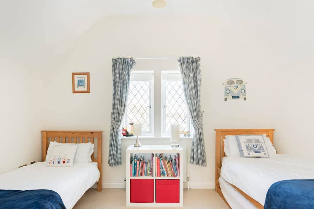 Une maison joliment meublé, à Swanage avec parking bien équipé pour les enfants in Swanage, Dorset