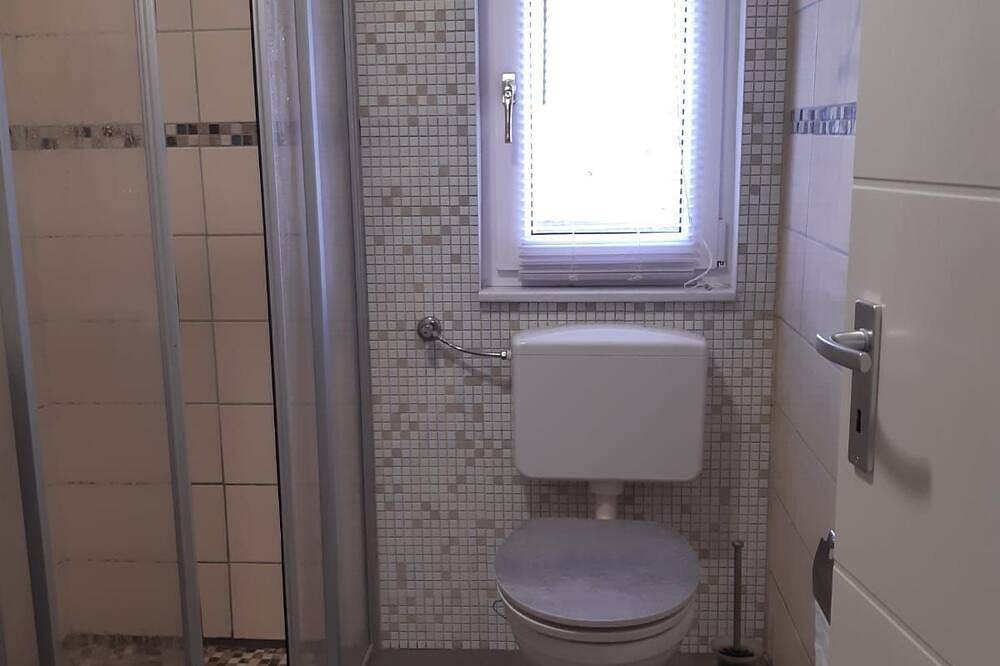 Bungalow in Seenähe, Deutschland in Wesenberg, Mecklenburg-Strelitz