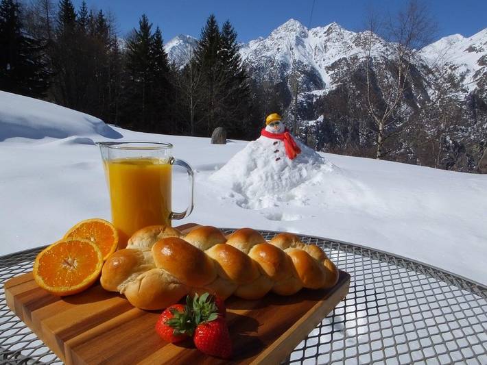 Gîte pour 5 personnes, avec jardin à Grächen - 3
