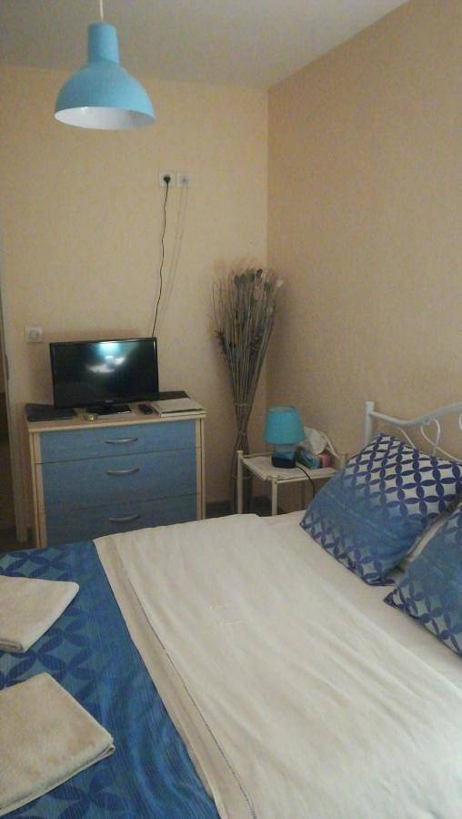 Double Room with Shared Bathroom in Marsac, Charente