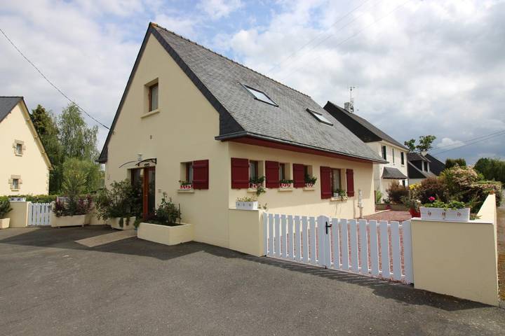 Chambre d’hôte pour 5 personnes, avec Terrasse et Jardin à Évran