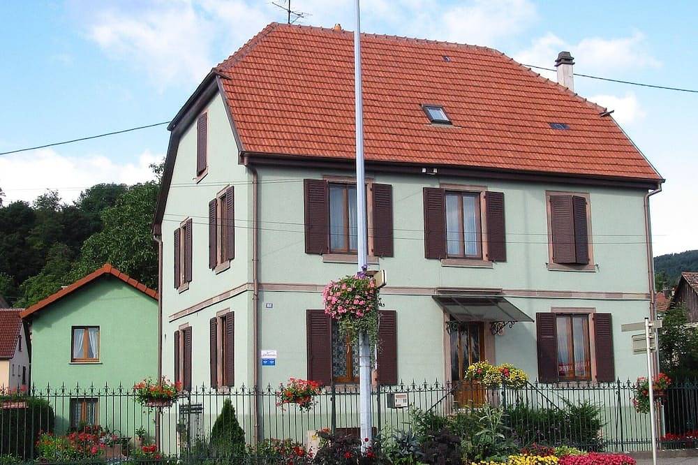 Appartement entier, Meublé du tourisme Studio 1/2 personnes in Soultz-Haut-Rhin, Parc naturel régional des Ballons des Vosges