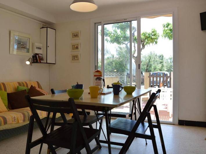 Gemütliche 3-Zimmer-Wohnung, 30m vom Strand entfernt, mit Terrasse und Grill! in Saint Pierre la Mer, Fleury
