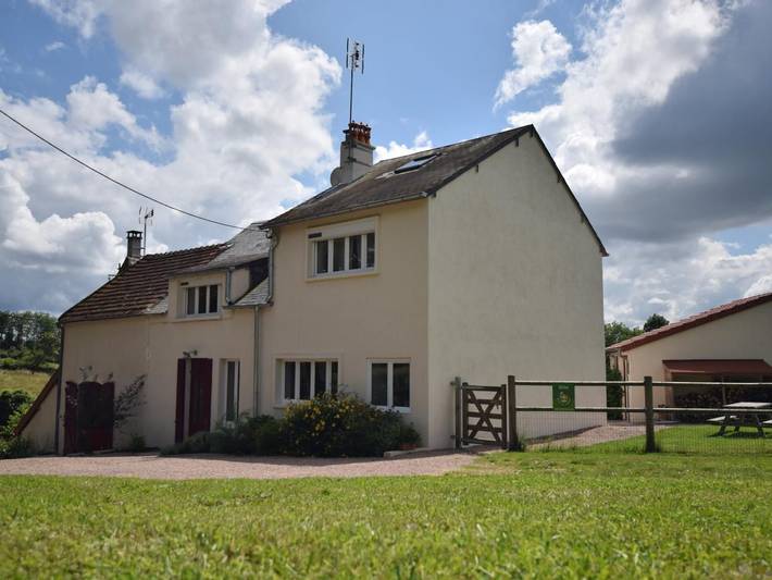Renoviertes Morvandelle-Haus, 8 Pers, Morvan in Lormes, Naturpark Morvan