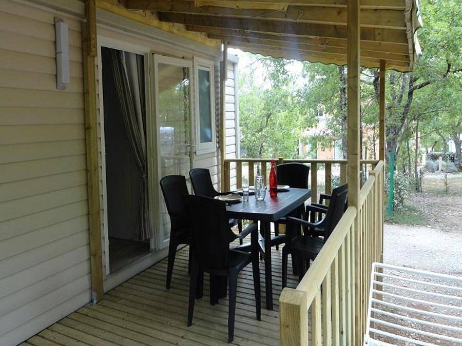 Flower Camping l'Epi Bleu - Mobilhome 4 personas - Confort + 28m² (2 habitaciones) + 10m² terraza cubierta in Banon, Forcalquier region