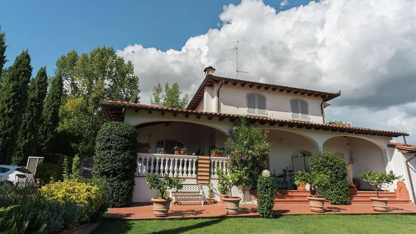 Casa vacanza per 2 persone, con giardino e piscina a Gambassi Terme