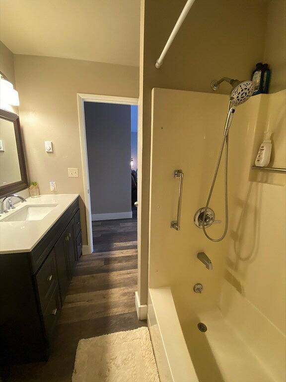 Edgewater #7 Eagle in Polson, Flathead Nationalwald