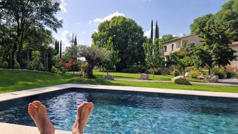 Apartamento de vacaciones para 4 personas, con vistas además de piscina y jardín - 1