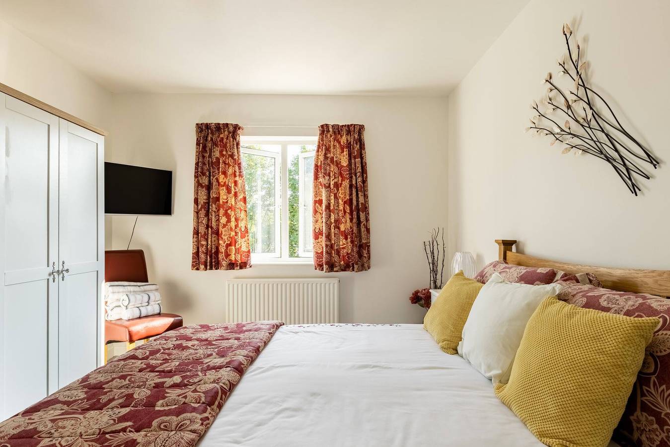 Entire apartment, Cosy Annex, south facing patio in Cornwall